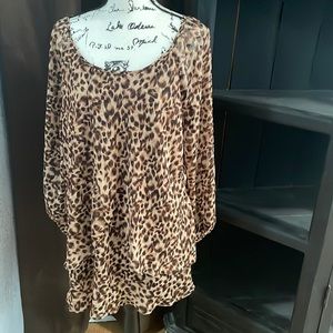 Roz & Ali leopard print blouse